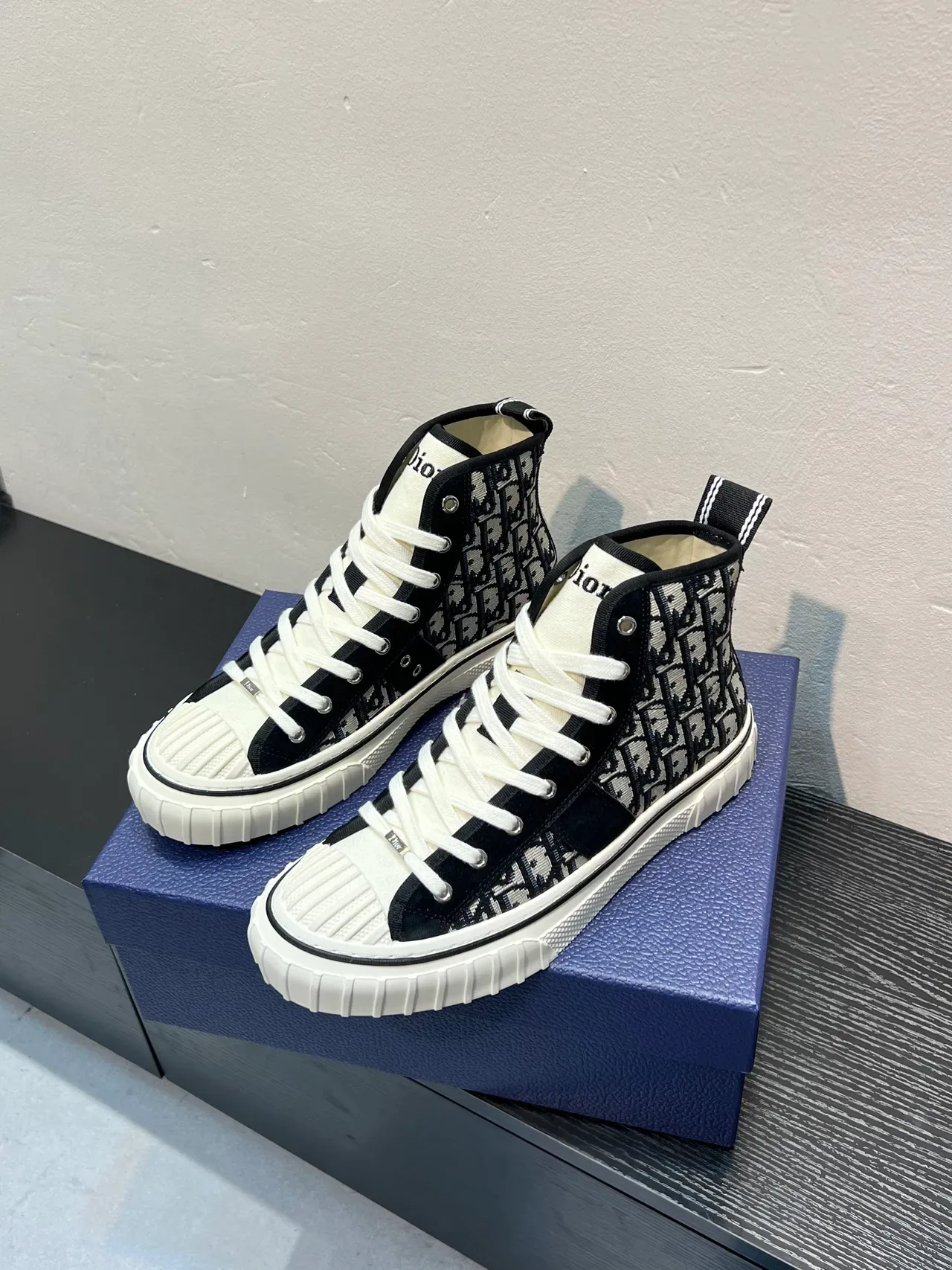 Dior B23 斜纹提花 高帮生活方式运动鞋 3