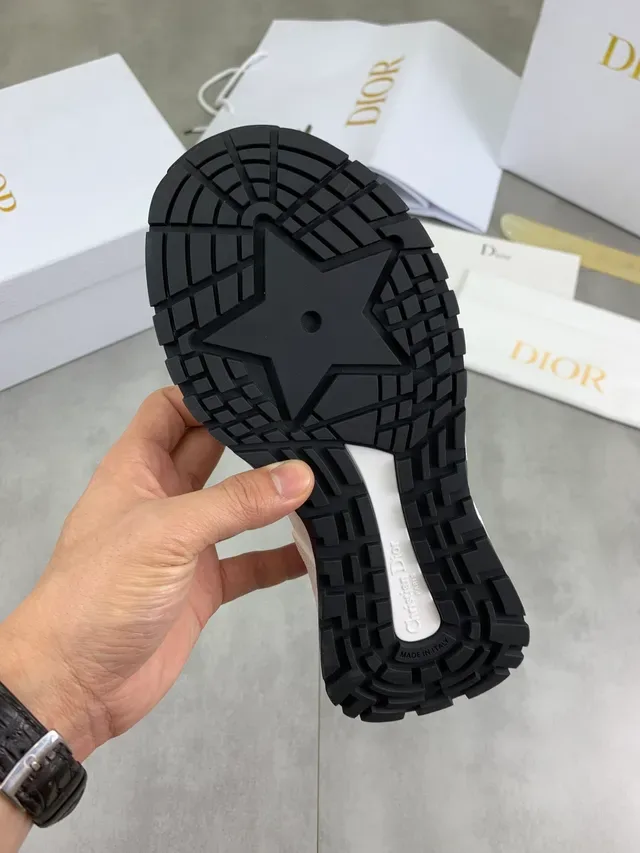 Dior B23 White and Black Knit Lifestyle Sneakers 3