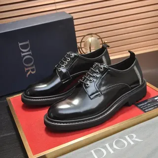 Dior काला पॉलिश्ड लेदर कैप-टो ऑक्सफोर्ड जूते