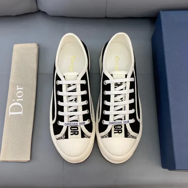 Dior sneakers lifestyle preto branco lona silhueta baixa 2