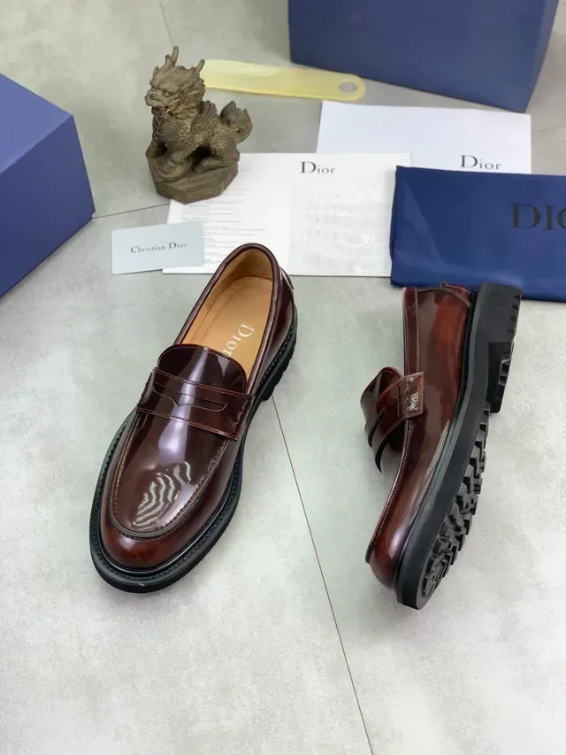 Dior Marron Noir Cuir Patenté Brillant Détail Bride Penny Loafer 6