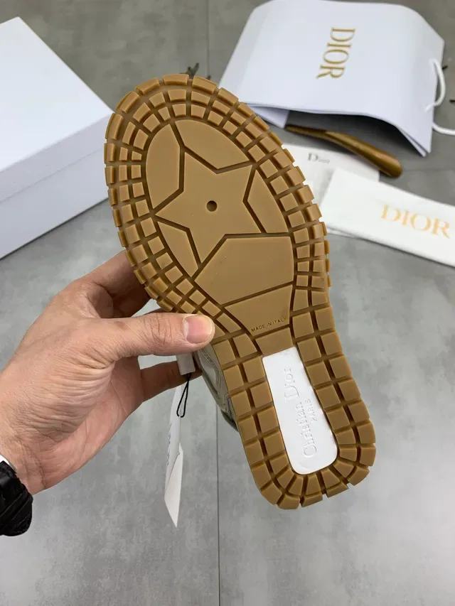 Dior Sneakers Lifestyle doré blanc métallique et deux tons couches matériaux mixtes partie supérieure 2