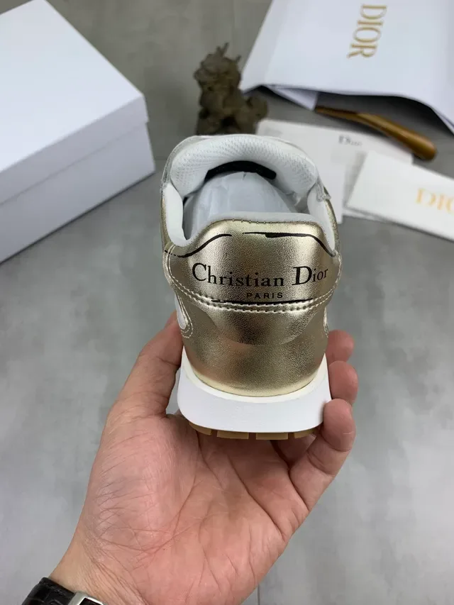 Dior Sneakers Lifestyle doré blanc métallique et deux tons couches matériaux mixtes partie supérieure 3