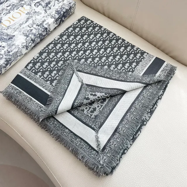 Dior Gray and Cream Geometric Jacquard Fringed Shawl 5