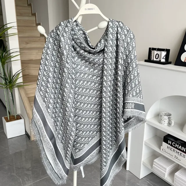 Dior Gray and Cream Geometric Jacquard Fringed Shawl 6