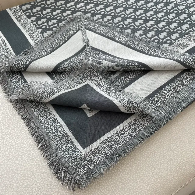 Dior Gray and Cream Geometric Jacquard Fringed Shawl 9