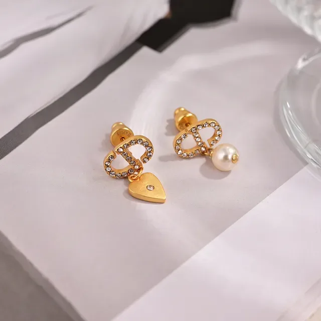 Dior Petit CD Lucky Charms গোল্ড-টোন অপ্রতিসম চার্ম ইয়াররিংস 2