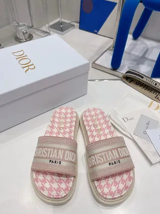 Dior Pink White Houndstooth-Patterned Branded Strap Slippers 3
