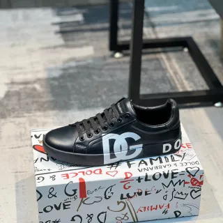 Dolce & Gabbana DG Logo Sneaker Noir et Blanc Cuir Supérieur Oversized Monogram Style de vie Sneakers
