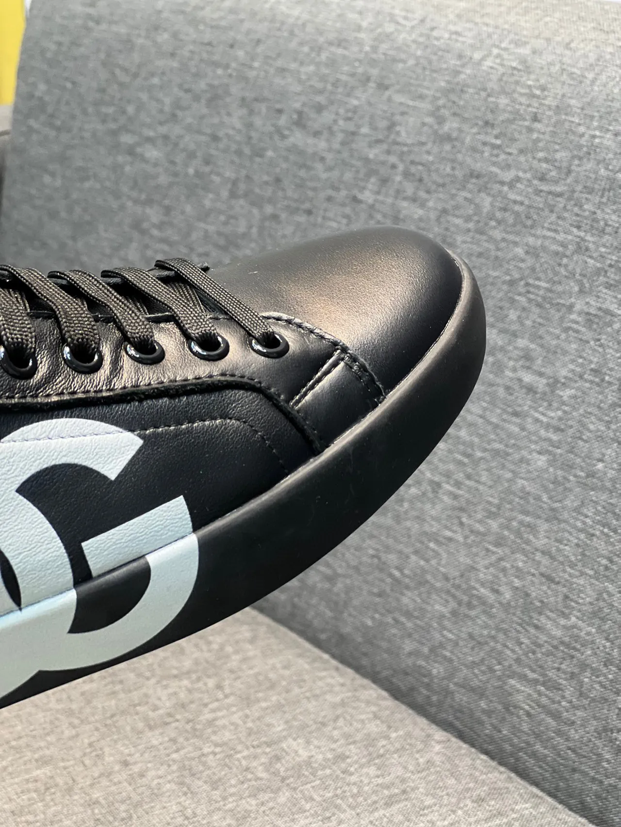 Dolce & Gabbana DG Logo Sneaker Noir et Blanc Cuir Supérieur Oversized Monogram Style de vie Sneakers 4