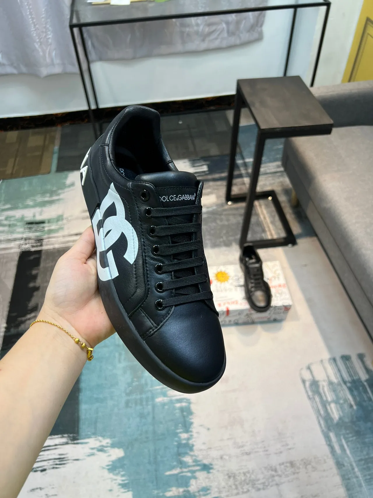 Dolce & Gabbana DG Logo Sneaker Noir et Blanc Cuir Supérieur Oversized Monogram Style de vie Sneakers 7