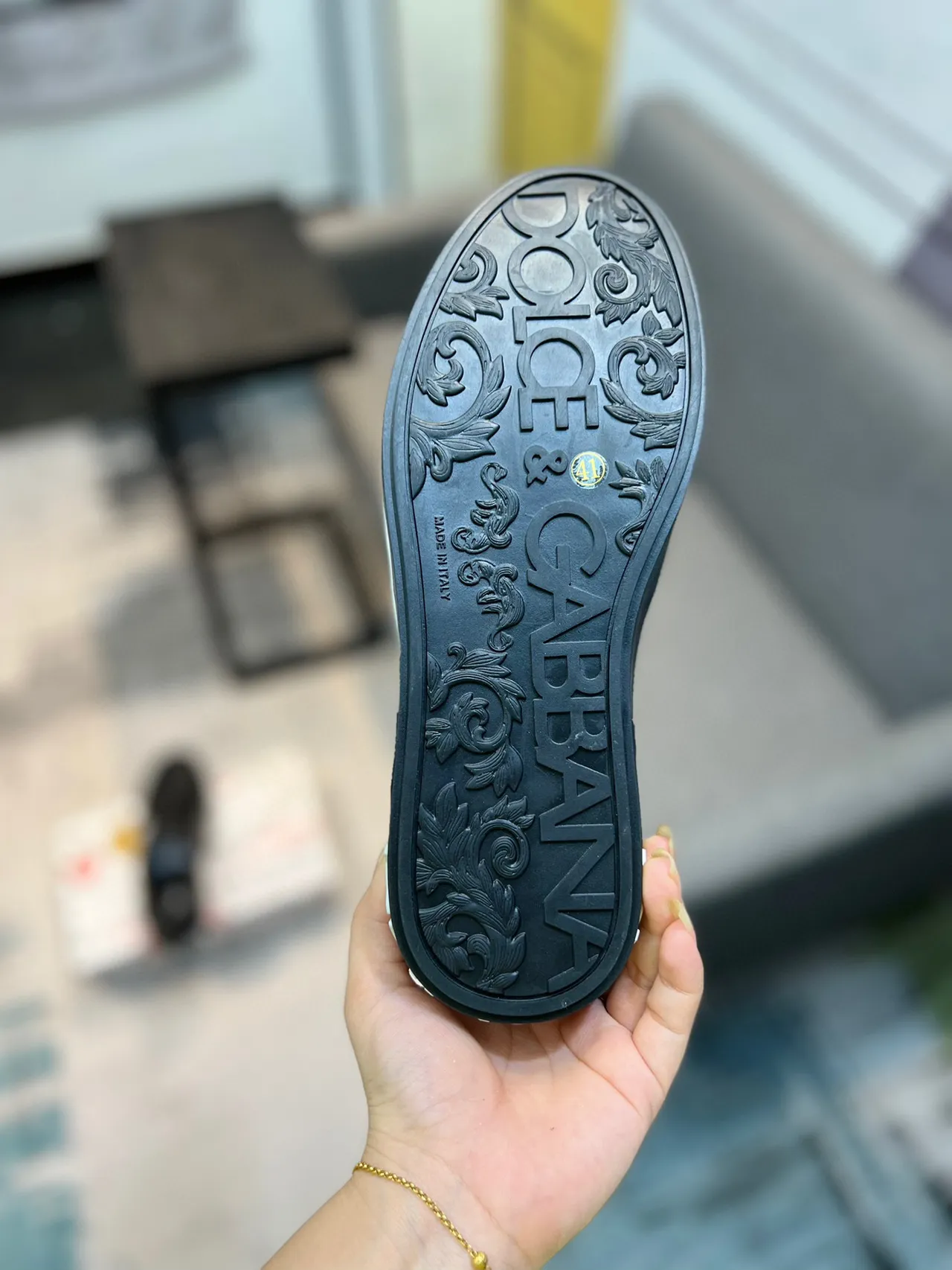 Dolce & Gabbana DG Logo Sneaker Noir et Blanc Cuir Supérieur Oversized Monogram Style de vie Sneakers 9