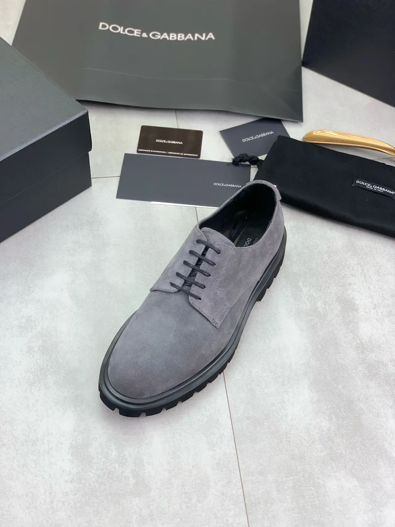 Dolce & Gabbana 灰黑色麂皮鞋面 镶边鞋底 皮革鞋 4