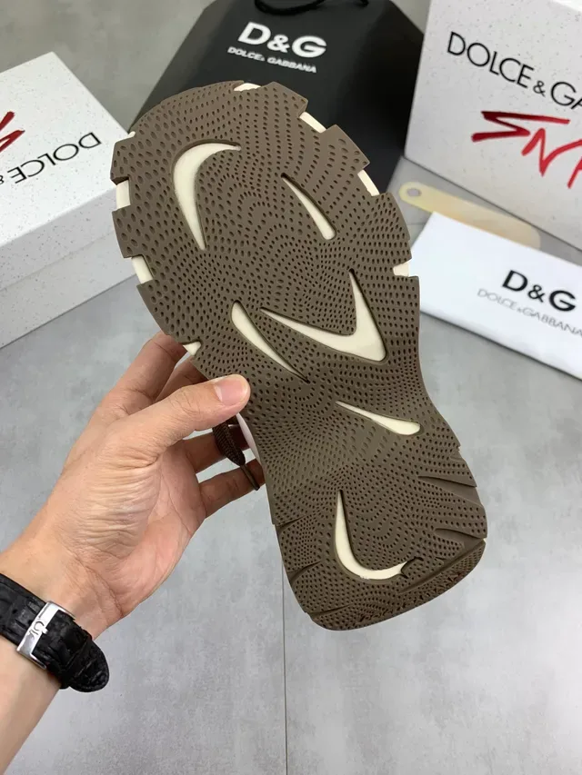 Dolce & Gabbana NS1 Sneakers Chunky à semelle marron et blanche upper layered 2