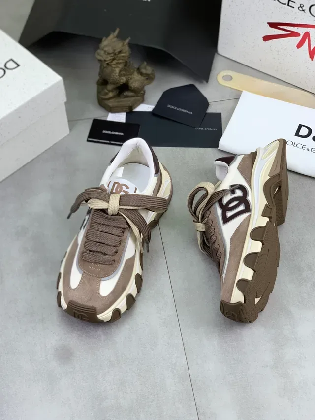Dolce & Gabbana NS1 Sneakers Chunky à semelle marron et blanche upper layered 4