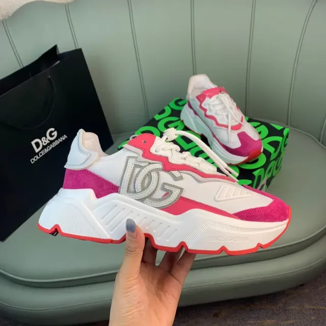 Dolce & Gabbana Tênis Chunky com sola branca e rosa, camadas de camurça e sintético superior 4