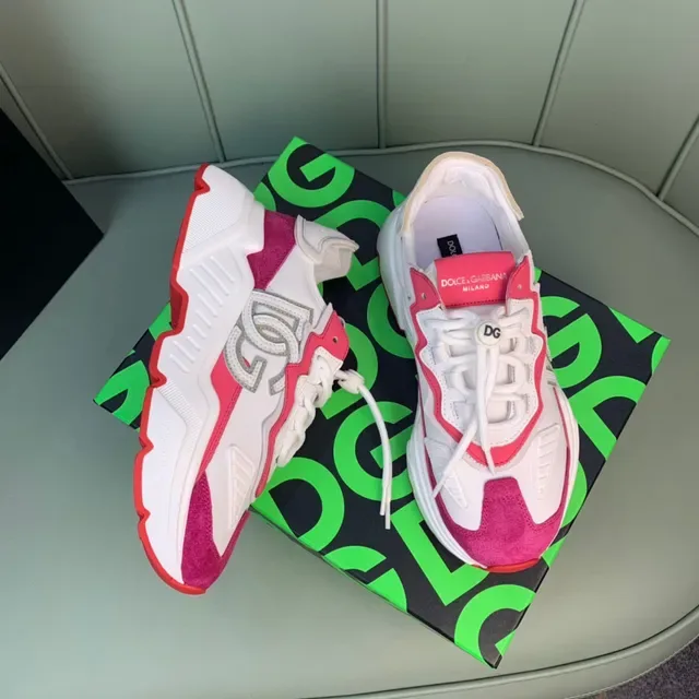 Dolce & Gabbana Tênis Chunky com sola branca e rosa, camadas de camurça e sintético superior 6