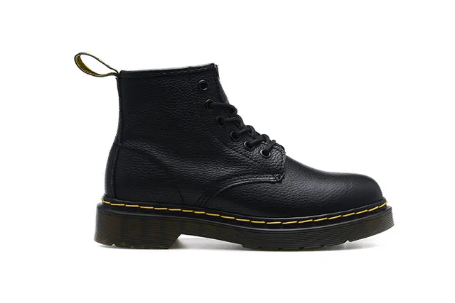 Dr. Martens 1460 Bottes Martin Cuir Noir Grainé Couture Jaune 5