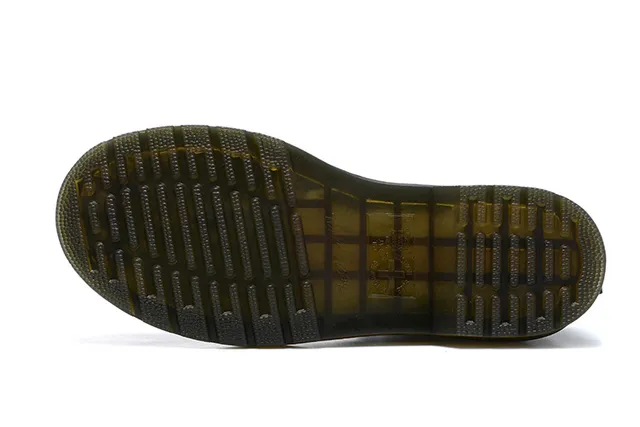Dr. Martens 1460 Bottes Martin Cuir Noir Grainé Couture Jaune 7