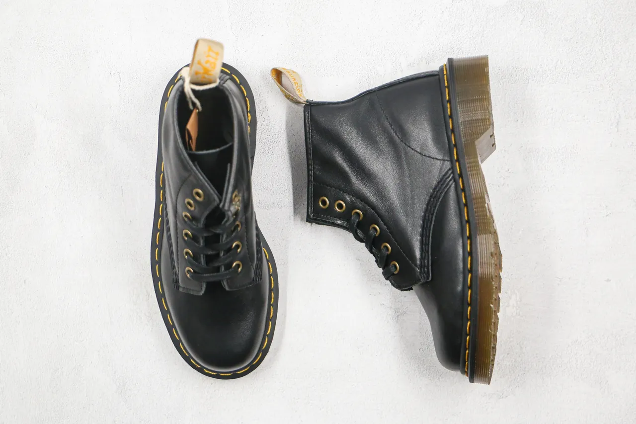 Dr. Martens 1460 কালো মসৃণ চামড়া হলুদ সেলাই মার্টিন বুট 10