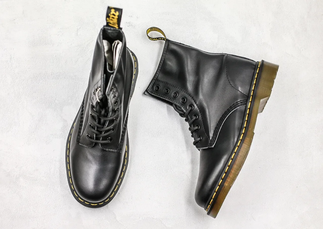 Dr. Martens 1460 أحذية مارتن سوداء جلد ناعم خياطة صفراء 3
