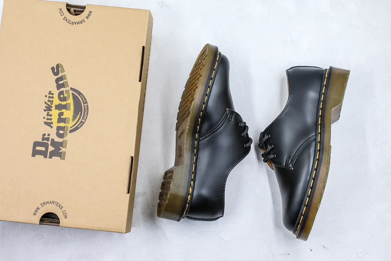 Dr. Martens 1461 Zapatos Oxford de cuero suave con costura de welt en negro y amarillo 2