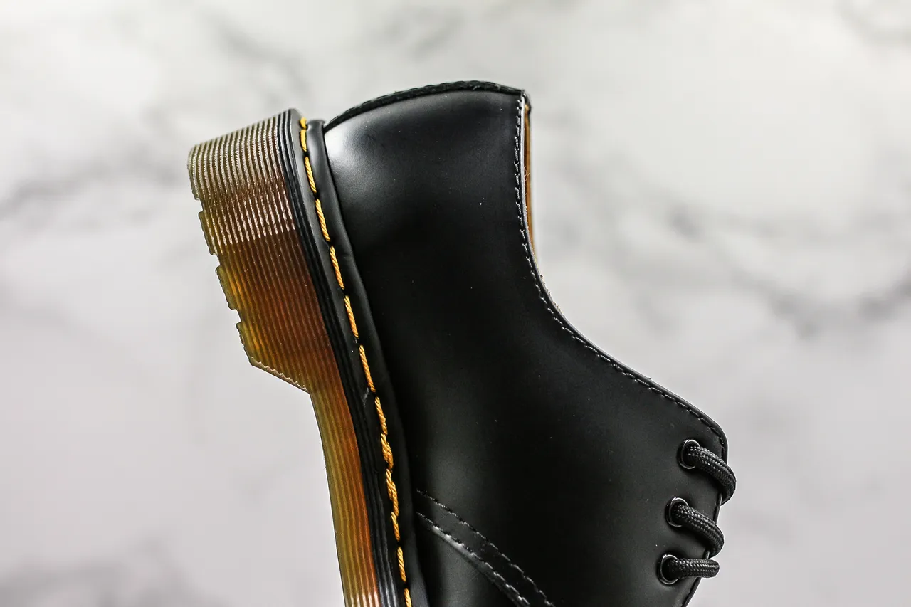 Dr. Martens 1461 Zapatos Oxford de cuero suave con costura de welt en negro y amarillo 5