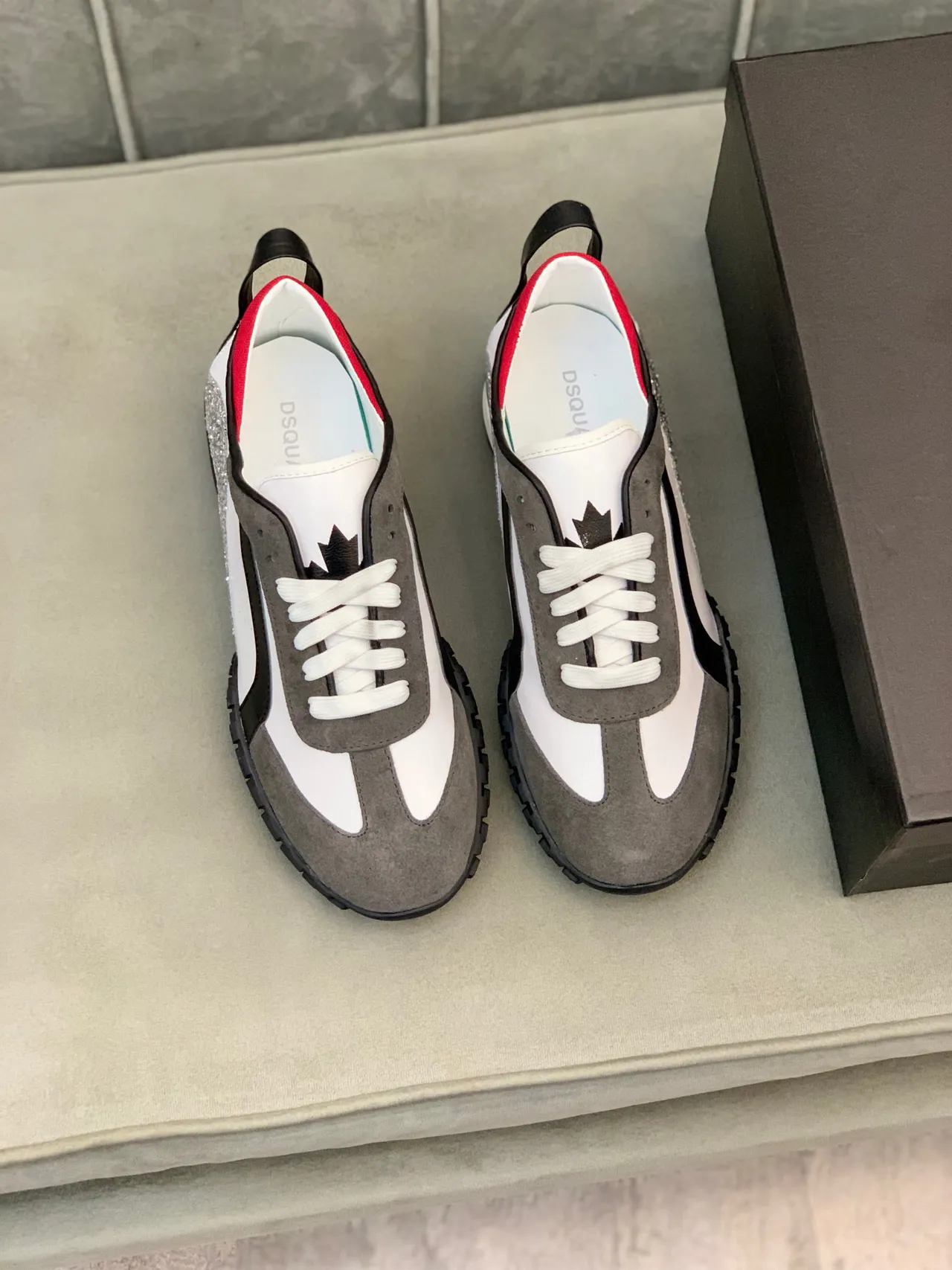 Dsquared2 ICON Rayas brillantes blanco gris rojo sneakers lifestyle 7