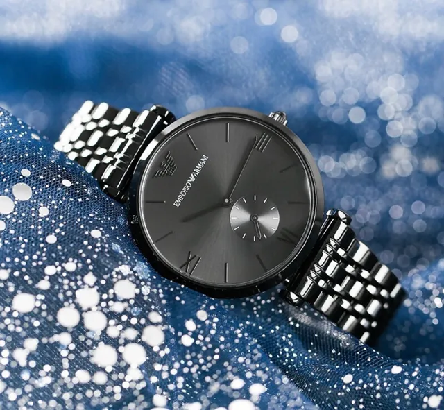 Emporio Armani Reloj Clásico Negro Monocromático Minimalista con Dial de Cuarzo 3