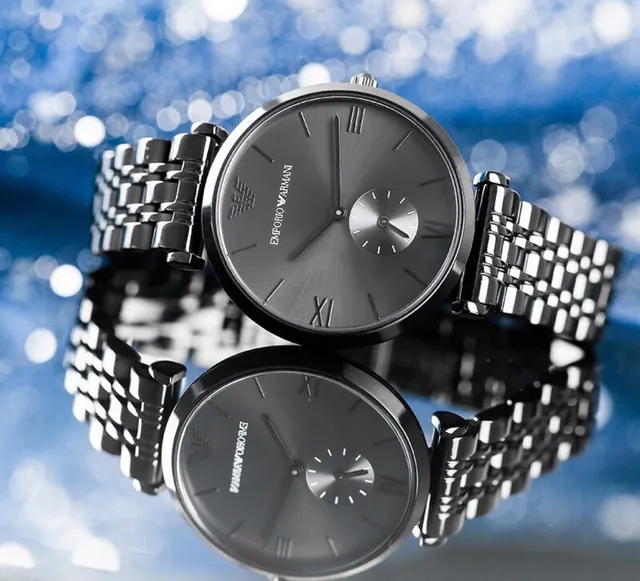 Emporio Armani Reloj Clásico Negro Monocromático Minimalista con Dial de Cuarzo 6