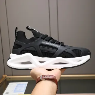 Emporio Armani EA7 Zapatillas Lifestyle Negro y Blanco de Malla