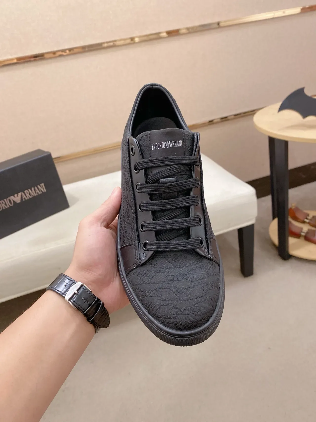 Emporio Armani 单色黑 Logo 提花 低帮运动鞋 6