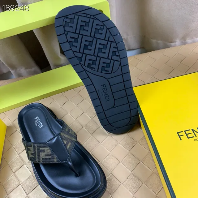 Fendi 黑色 米色 厚底平台 FF Monogram Strap Slippers 3