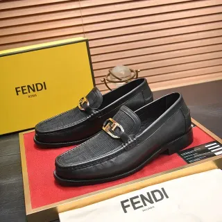 Fendi काला सोना चमड़ा Pequin Weave पैटल लूफर