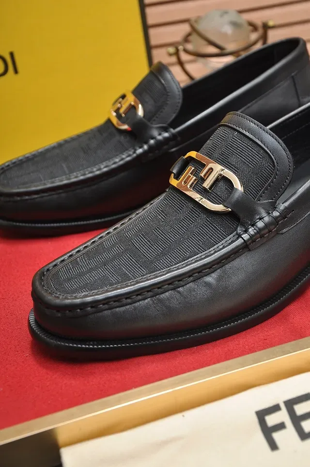 Fendi Preto Dourado Couro Pequin Weave Painel Mocassim 2