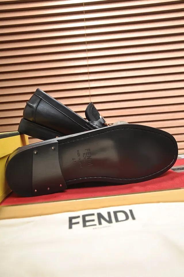 Fendi Preto Dourado Couro Pequin Weave Painel Mocassim 3