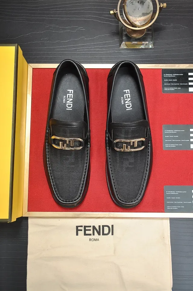 Fendi Preto Dourado Couro Pequin Weave Painel Mocassim 5