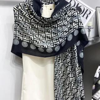 ফেন্ডি FF চেইন প্রিন্ট কালো সিল্ক শাল