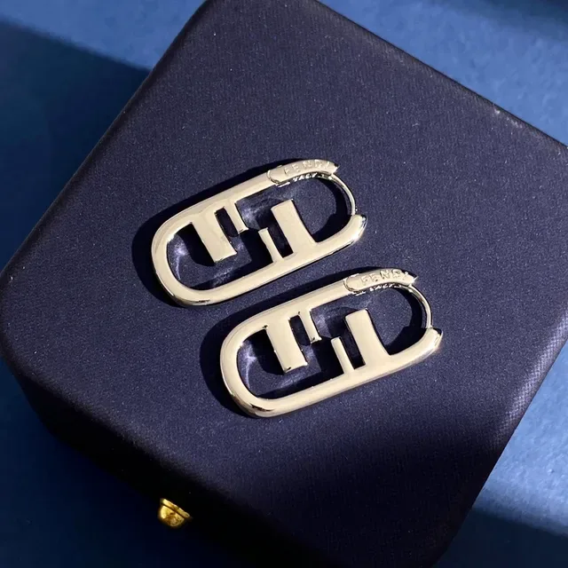 Aretes Fendi FF Logo de tono dorado ovalados 8