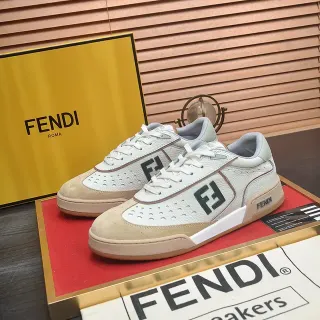 Fendi FF Logo 镂空皮革生活方式运动鞋