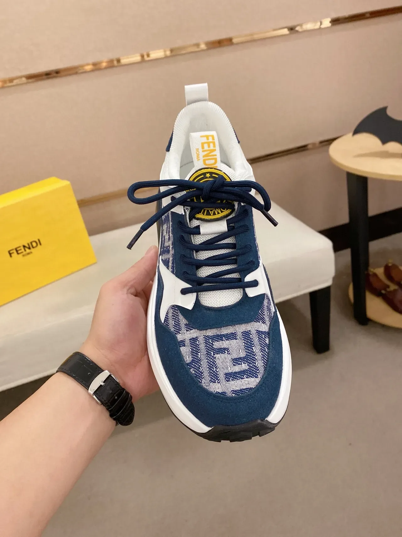 Fendi FF Monogram প্যানেল নেভি এবং সাদা লাইফস্টাইল স্নিকার 2