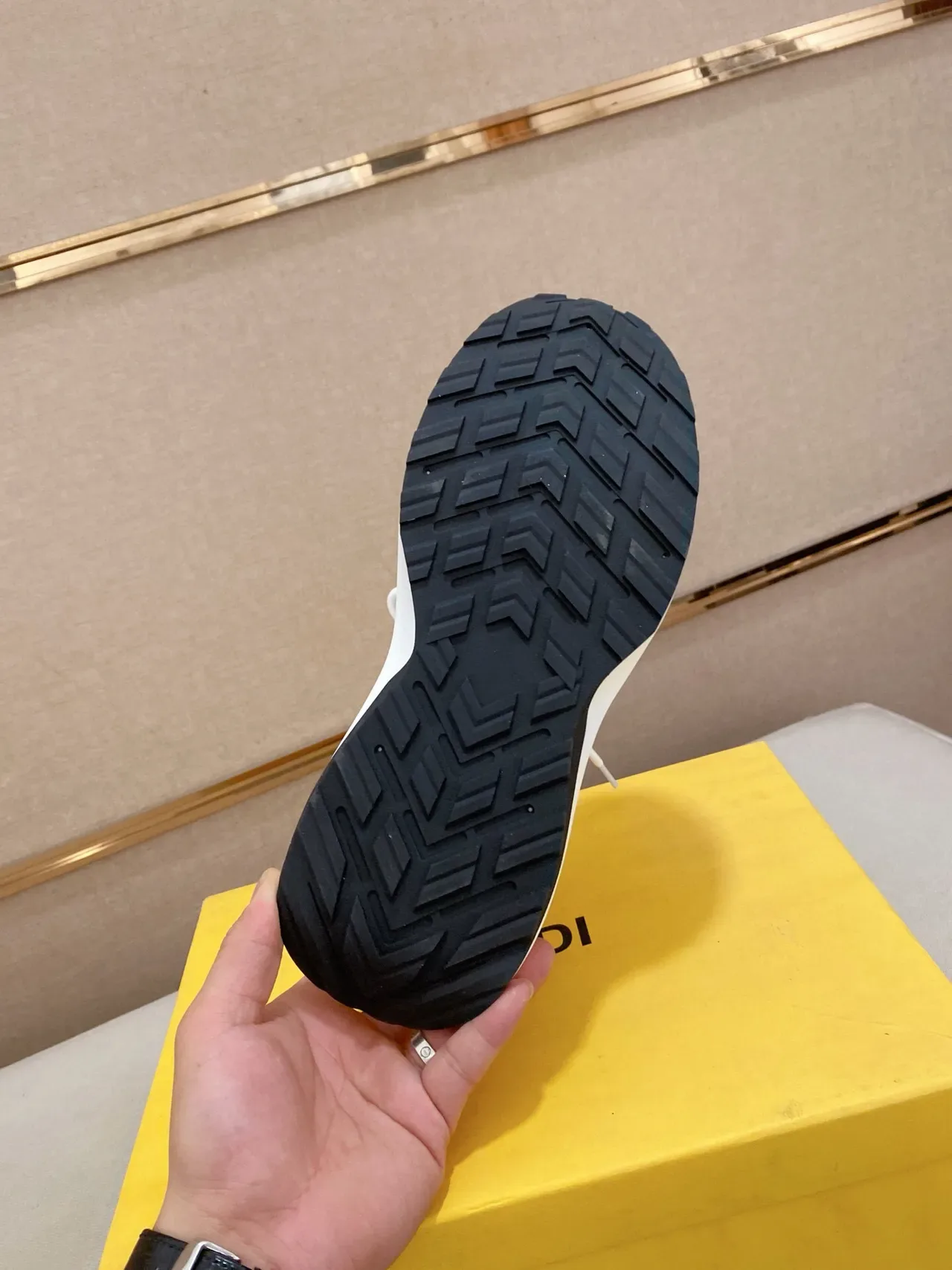 Fendi FF Monogram প্যানেল নেভি এবং সাদা লাইফস্টাইল স্নিকার 8