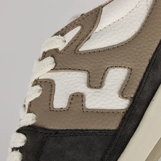 Fendi First Beige Black Layered Mixed-Material Upper Oversized FF Logo Lifestyle Sneakers 6