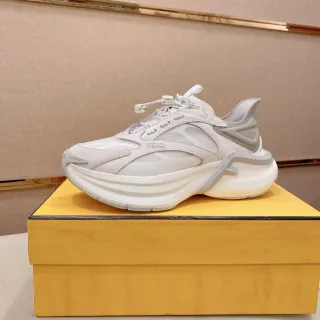 Fendi First حذاء كانكي بيج رمادي سولا لايريد أبير شبك صناعي