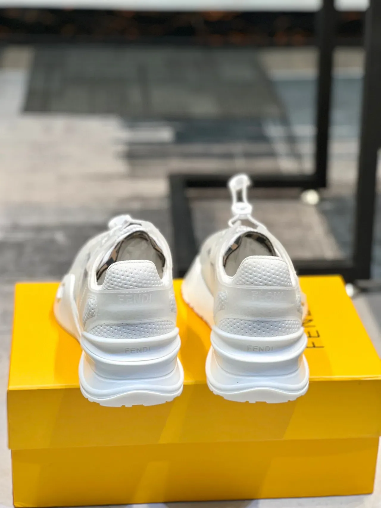 Fendi Mania Runner सफेद पारदर्शी ओवरले चंक स्नीकर 2