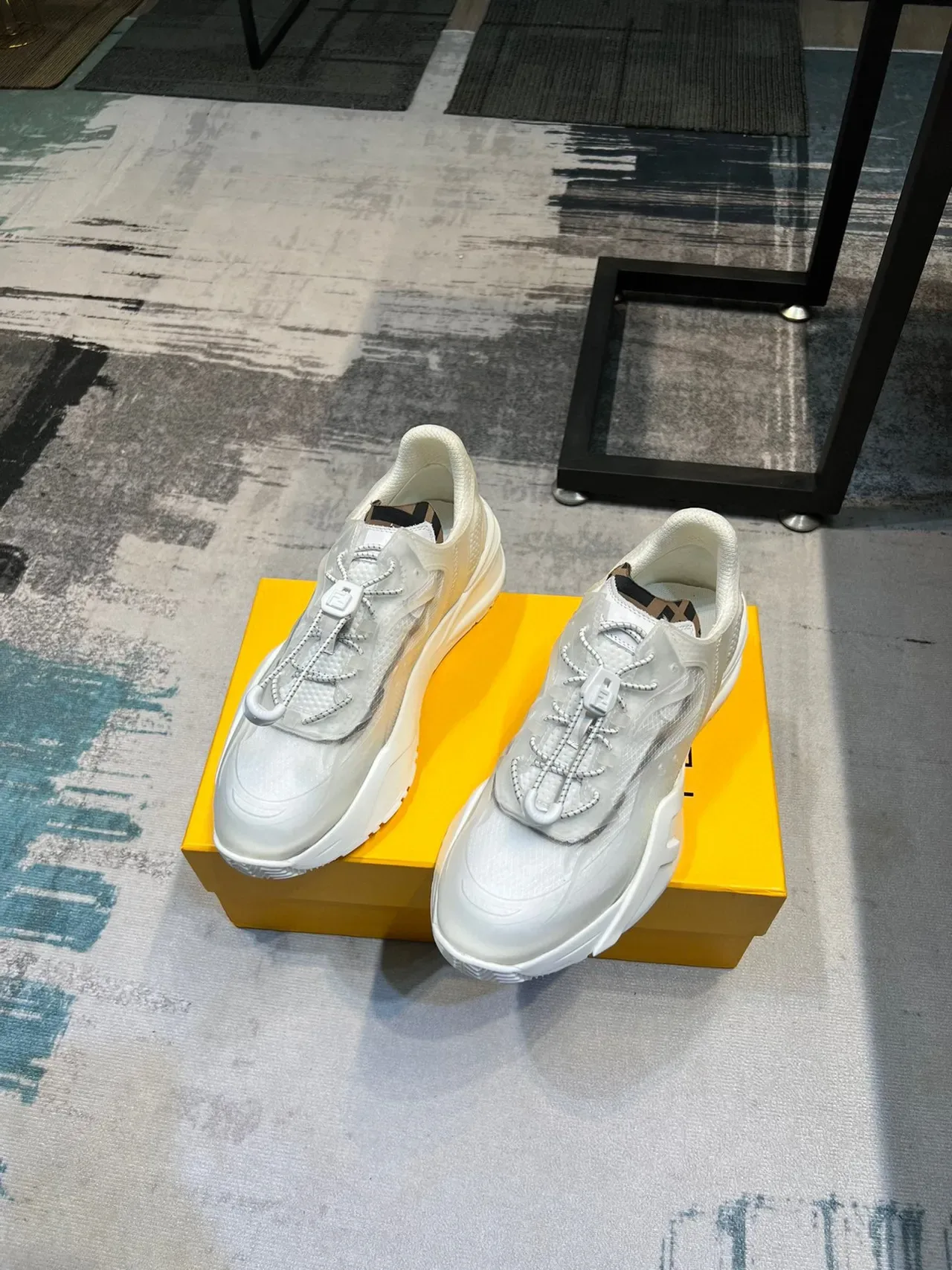 Fendi Mania Runner सफेद पारदर्शी ओवरले चंक स्नीकर 5