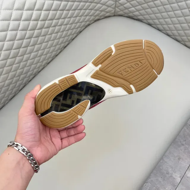 Fendi 红白 无带 踩脚 超大 FF 标志 生活方式运动鞋 2
