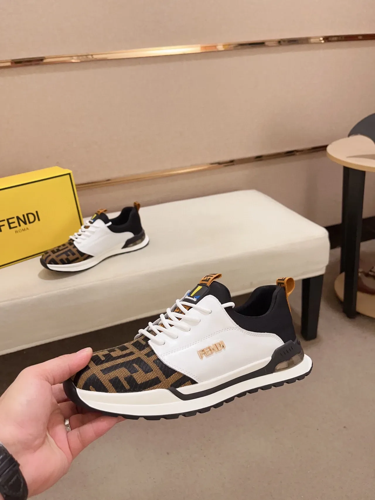 Fendi Blancas Marrones Upper de Material Mixto FF Monograma Tela Punta Lifestyle Sneakers 9