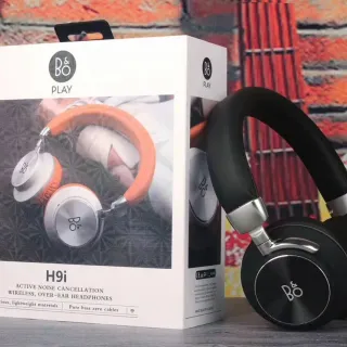 B&O PLAY H9i काली और चांदी वायरलेस ओवर-यर हेडफोन