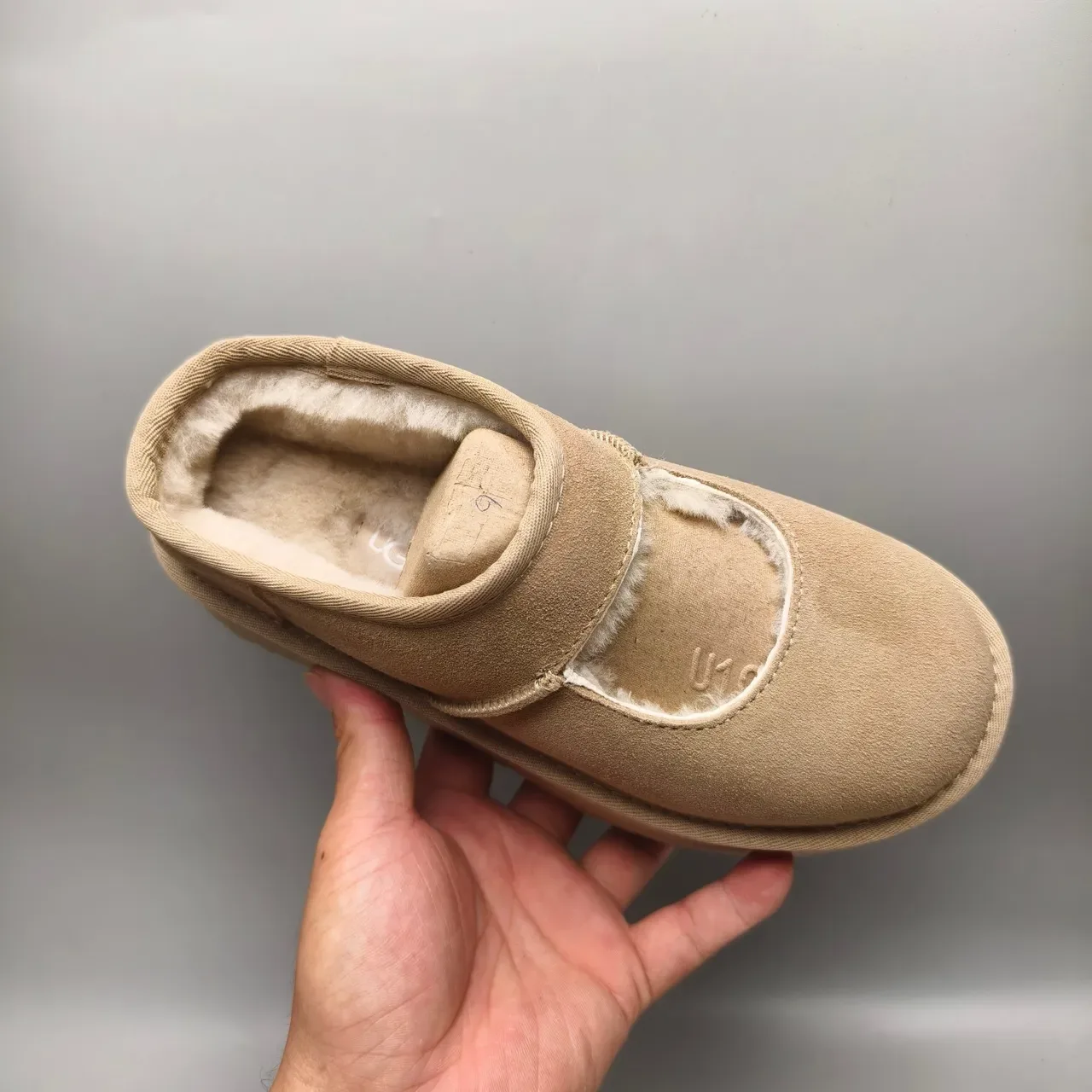米色麂皮羊毛里玛丽珍鞋 3